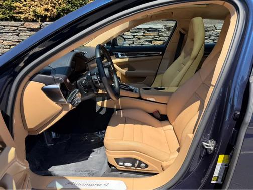 Night Blue Metallic 2021 Porsche Panamera 4