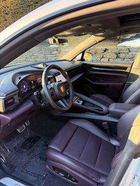 2025 Porsche Macan 4S