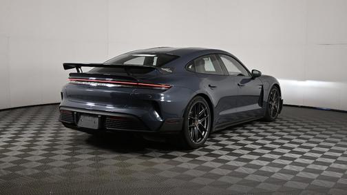 2025 Porsche Taycan Turbo