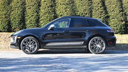 2024 Porsche Macan T