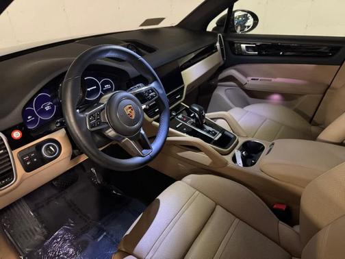 2023 Porsche Cayenne 