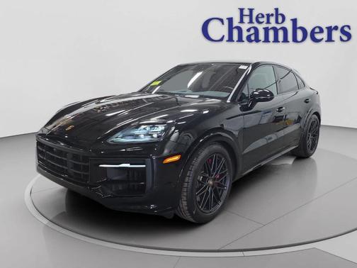 2025 Porsche Cayenne GTS
