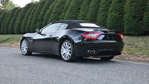 2017 Maserati GranTurismo 