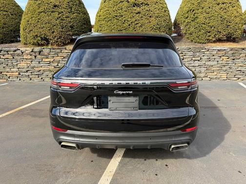 2022 Porsche Cayenne 