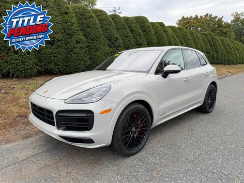 Chalk 2023 Porsche Cayenne GTS