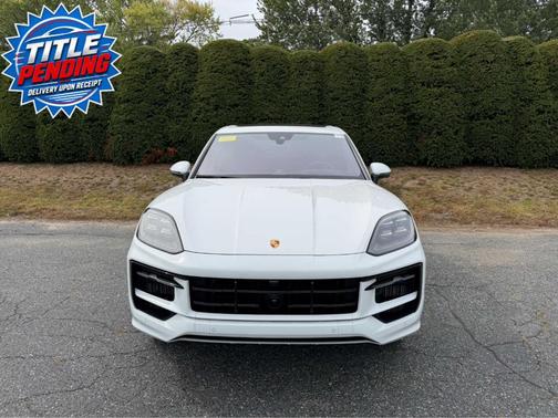 White 2024 Porsche Cayenne S