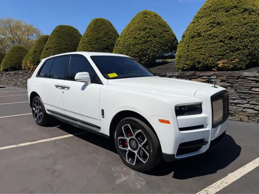 Arctic White 2024 Rolls-Royce Cullinan