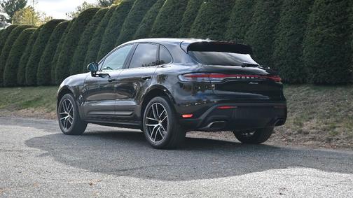 2022 Porsche Macan 