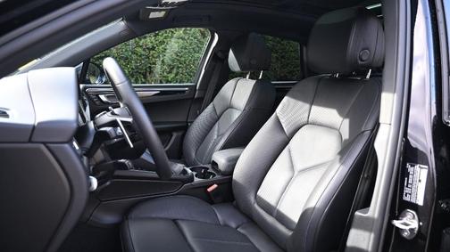 2022 Porsche Macan