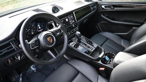 2022 Porsche Macan 