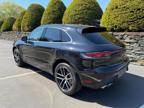 Jet Black Metallic 2023 Porsche Macan S