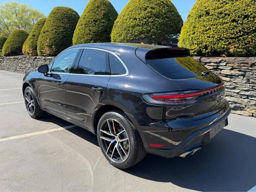 Jet Black Metallic 2023 Porsche Macan S