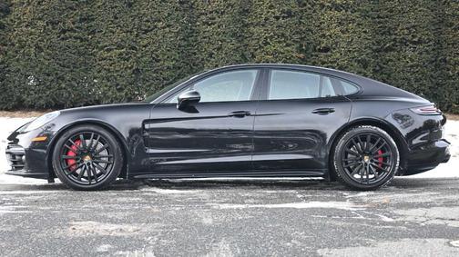 2019 Porsche Panamera GTS
