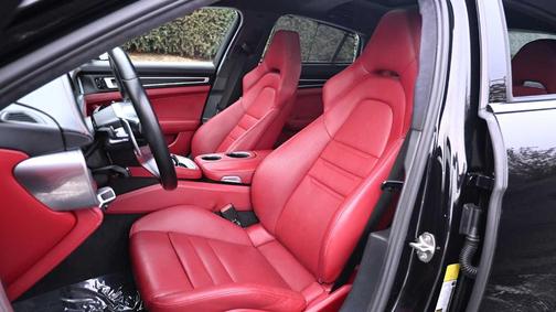 2019 Porsche Panamera GTS