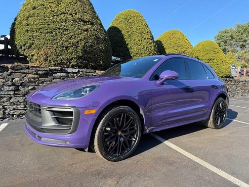PAINT TO SAMPLE 2024 Porsche Macan GTS