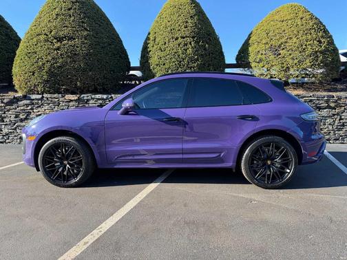 PAINT TO SAMPLE 2024 Porsche Macan GTS