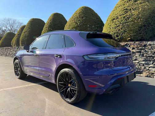 PAINT TO SAMPLE 2024 Porsche Macan GTS
