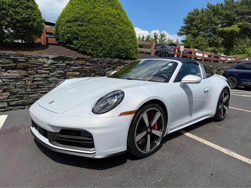 Ice Grey Metallic 2026 Porsche 911 Targa 4S