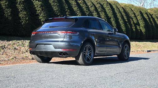 2021 Porsche Macan Turbo