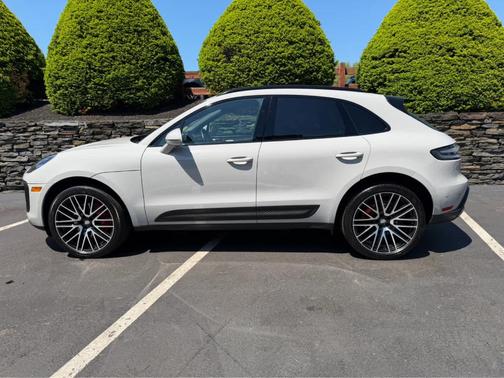 Chalk 2023 Porsche Macan S