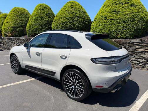 Chalk 2023 Porsche Macan S