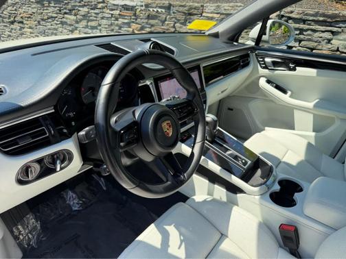 Chalk 2023 Porsche Macan S