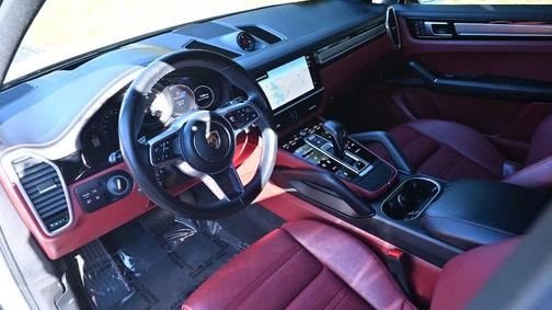 2022 Porsche Cayenne 