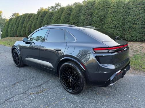 Volcano Grey Metallic 2026 Porsche Macan Turbo