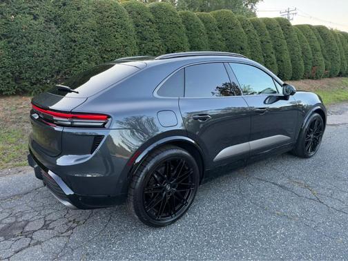 Volcano Grey Metallic 2026 Porsche Macan Turbo