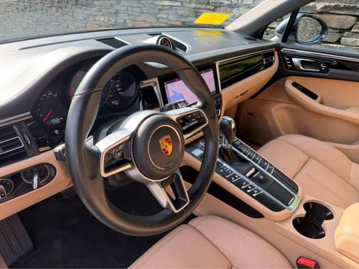 Night Blue Metallic 2021 Porsche Macan S