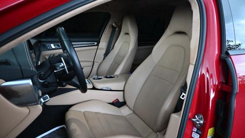 2023 Porsche Panamera Turbo S