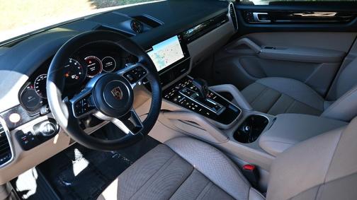 2023 Porsche Cayenne 