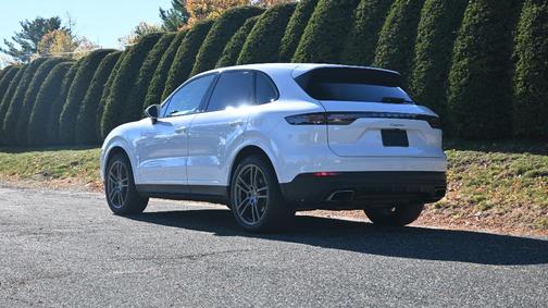 2023 Porsche Cayenne 