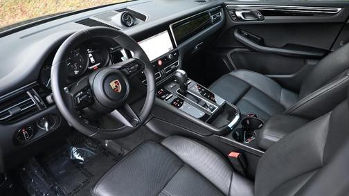 2023 Porsche Macan 