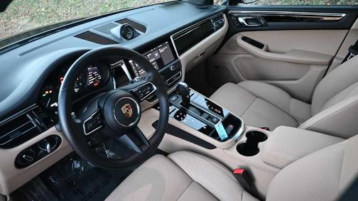 2024 Porsche Macan 