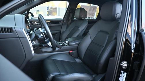 2023 Porsche Cayenne 