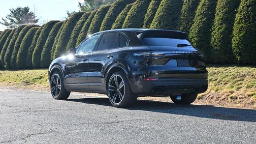 2023 Porsche Cayenne 