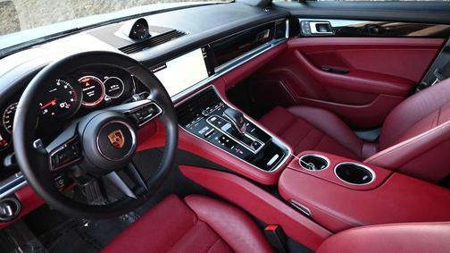 2023 Porsche Panamera 4