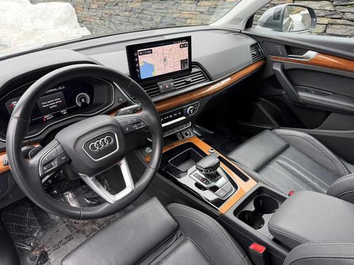 2023 Audi Q5 45 S line Premium Plus