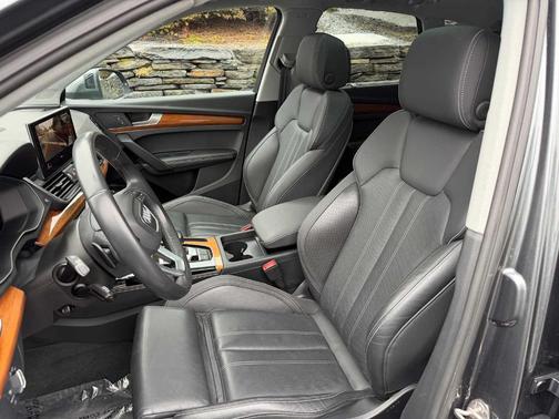 2023 Audi Q5 45 S line Premium Plus