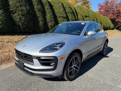 Dolomite Silver Metallic 2024 Porsche Macan S
