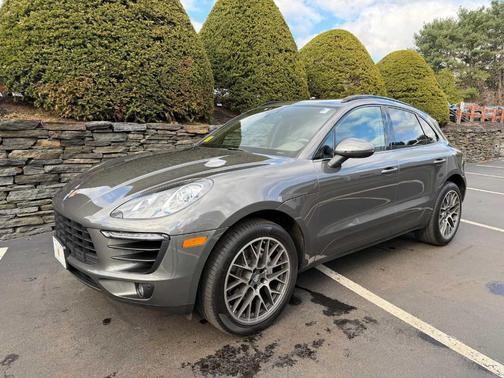 Agate Gray Metallic 2018 Porsche Macan S