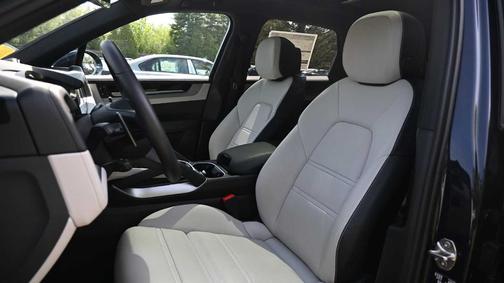 2024 Porsche Cayenne S
