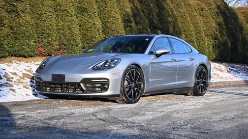 2023 Porsche Panamera 4 Platinum Edition