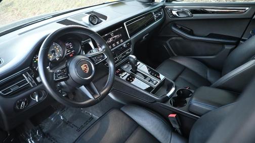 2022 Porsche Macan S