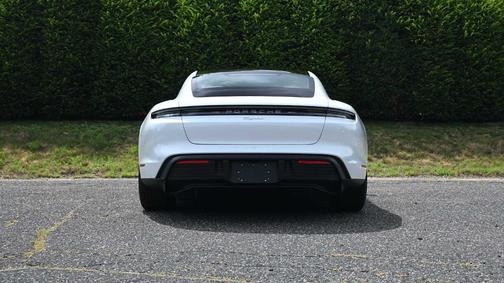 2025 Porsche Taycan 