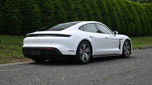 2025 Porsche Taycan 