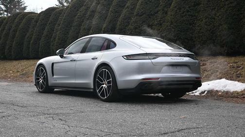 2022 Porsche Panamera GTS