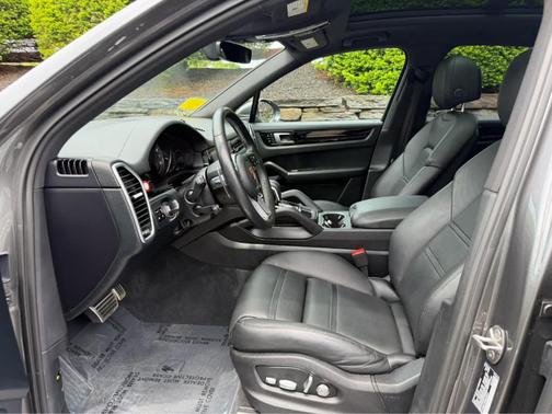 Quartzite 2019 Porsche Cayenne S