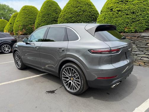 Quartzite 2019 Porsche Cayenne S